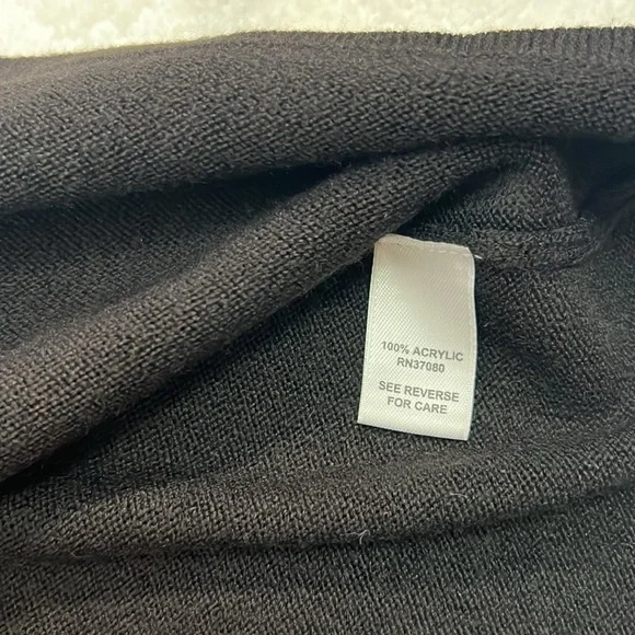 Cato black long sleeve round neck sweater with button accent size medium - Picture 6 of 7